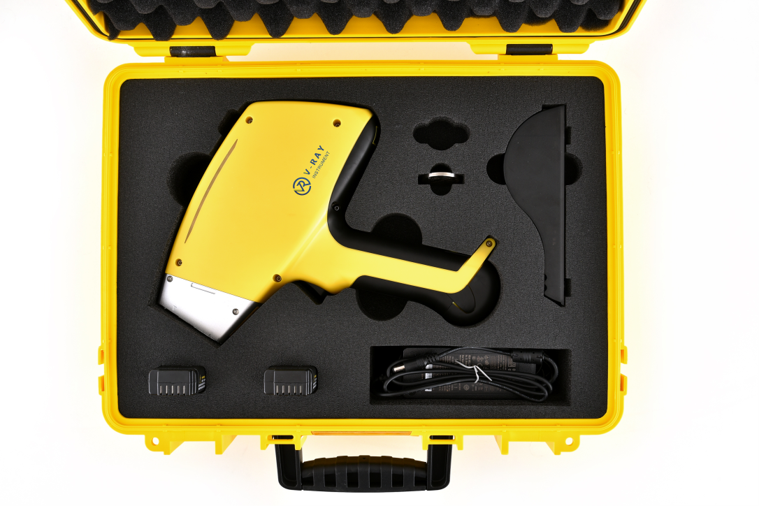 Small Handheld Gold Tester Suitable for both indoor and outdoor use